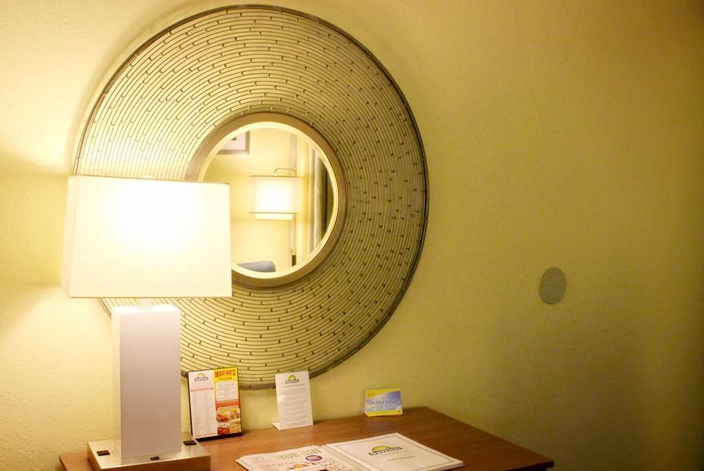 Days Inn By Wyndham Newark Wilmington Cameră foto